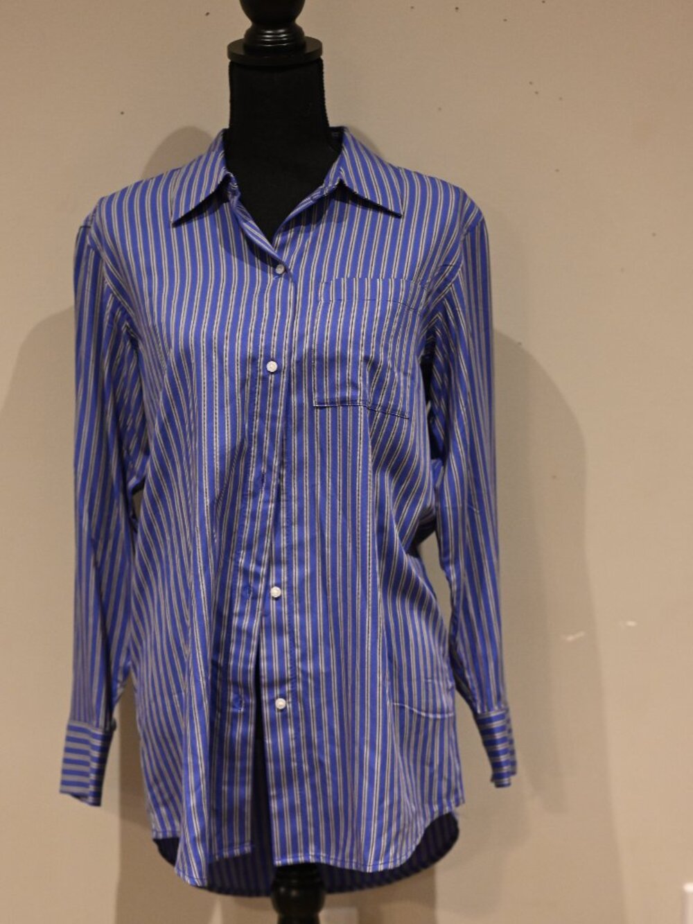 RW&CO Blue Stripe Button Front Dress Shirt Small NWT